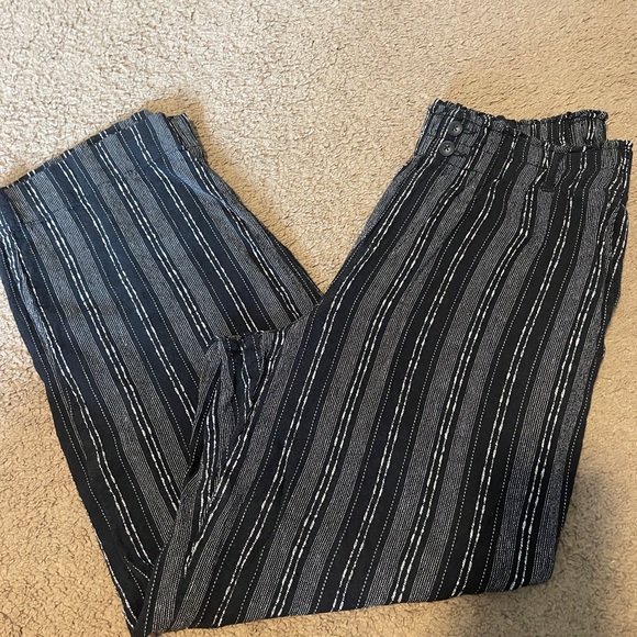 Briggs Striped Black and White Wide Leg Pants - Picture 1 of 3